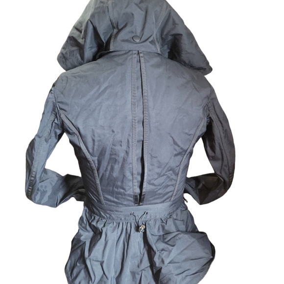 Lululemon black and about jacket - Picture 3 of 12